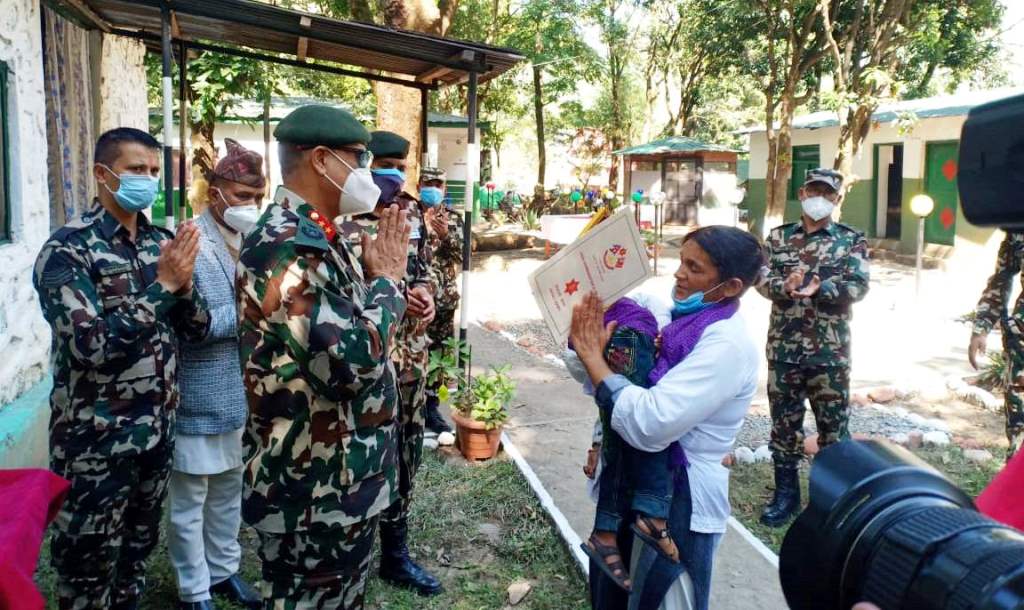  मृतक कामदारका आफन्तलाई सेनाले ग¥यो आर्थिक सहयोग