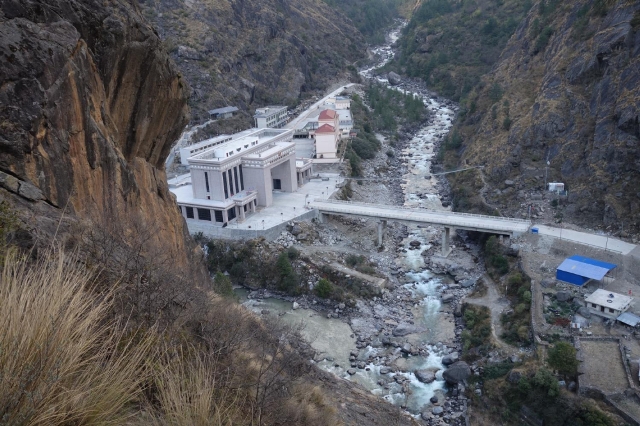 चीनले प्रमुख दुई नाका तातोपानी र रसुवागढीमा अवरोध गरेको सात वर्ष ४ महिना