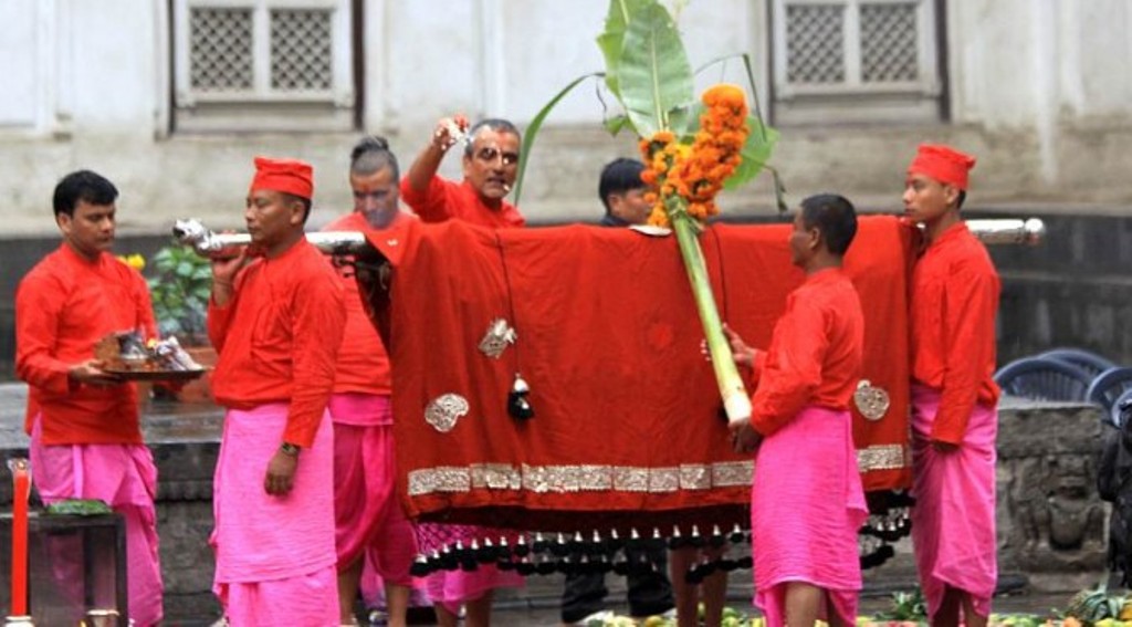 शुभसाइतको प्रतीक फूलपाती आज भित्र्याइँदै 