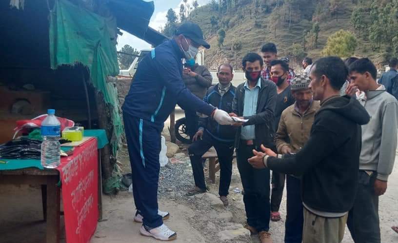 मालिकार्जुन गाउँपालिकाकाे चैतलिचाैरमा हेल्थ डेस्क राखियो ।