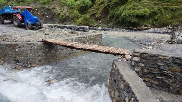 अस्थायी काठेपुलका लागि भारतको सहमति माग गर्न परराष्ट्र मन्त्रालयलाई अनुरोध