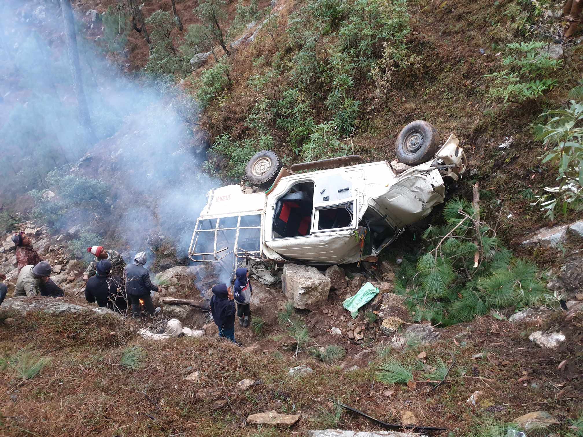 जिप दुर्घटनामा परी दुई जना घाइते