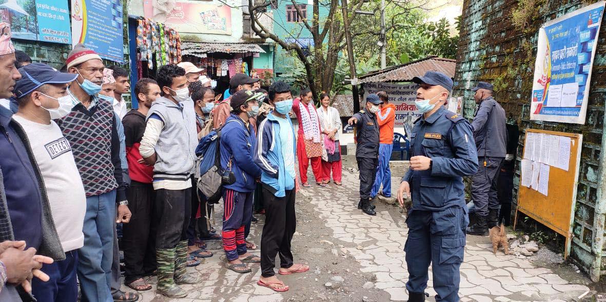 तिहार नजिकिँदै गर्दा दार्चुलामा प्रहरीको सक्रियता बढ्यो, पटकामा प्रहरीको निगरानी