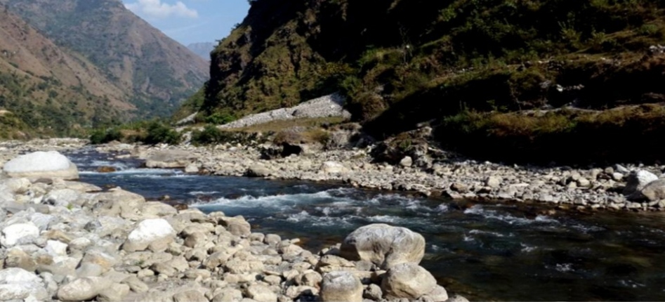 राँगाको बलि गरिरहेका पुरुष नदीमा बगेर बेपत्ता