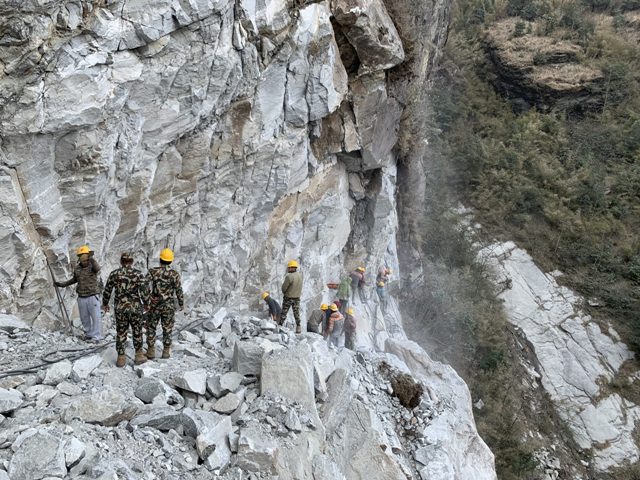 बजेट कम भएपछि टिंकर सडक निर्माण सुस्त